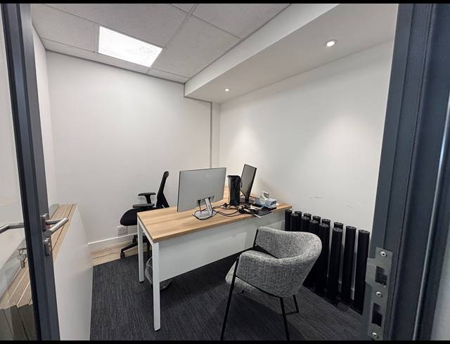 967M² OFFICE TO LET IN PLATTEKLOOF 1